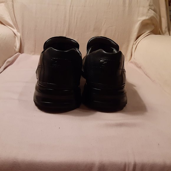 Clarks Cotrell Step Slip-ons - Picture 3 of 12